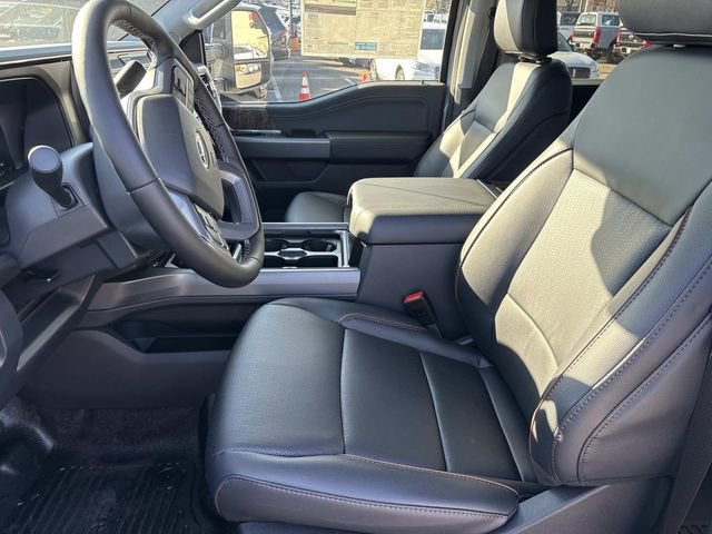 New 2026 Ford F250 Lariat w/ Black Appearance Package image 23