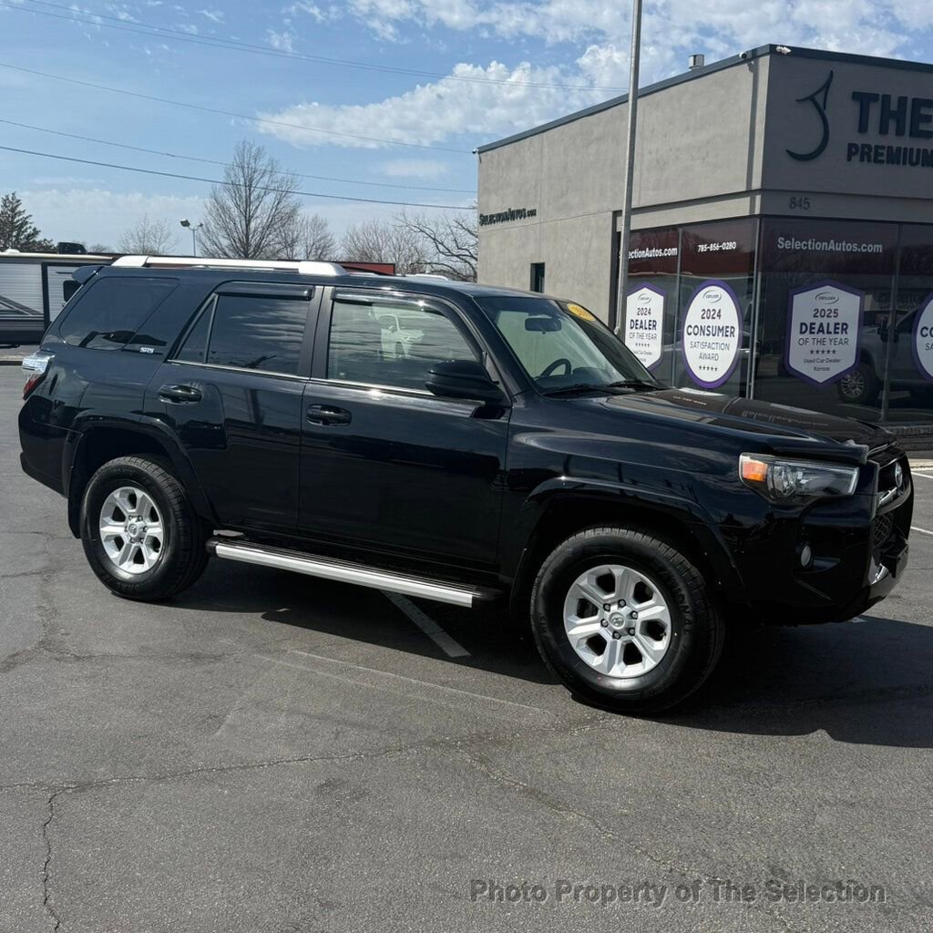 Used 2016 Toyota 4Runner SR5 image 2