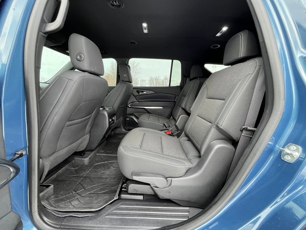 Used 2024 Chevrolet Traverse LT w/ Enhanced Driving Package image 17