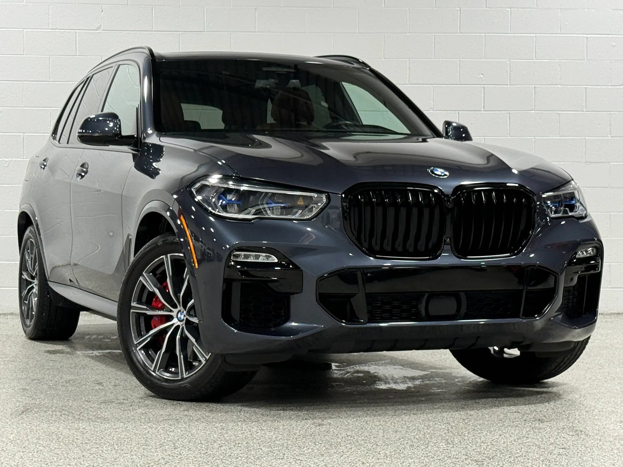 Used 2021 BMW X5 M50i w/ Executive Package AWD/4WD image 4