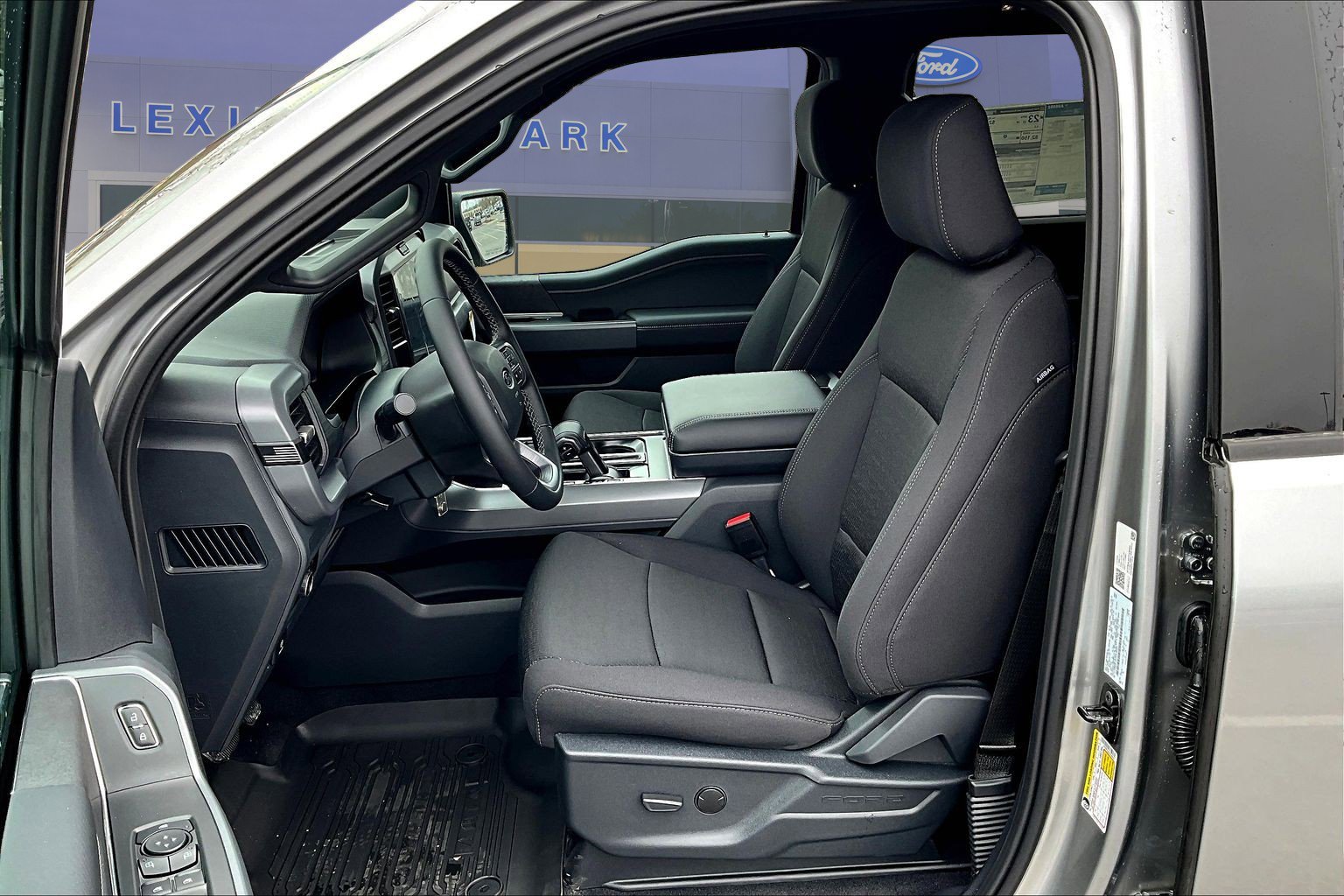 New 2026 Ford F150 XLT w/ FX4 Off-Road Package AWD/4WD image 9