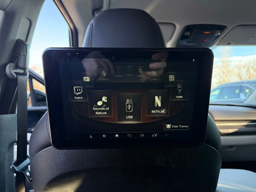 Certified 2023 Kia Carnival SX image 35