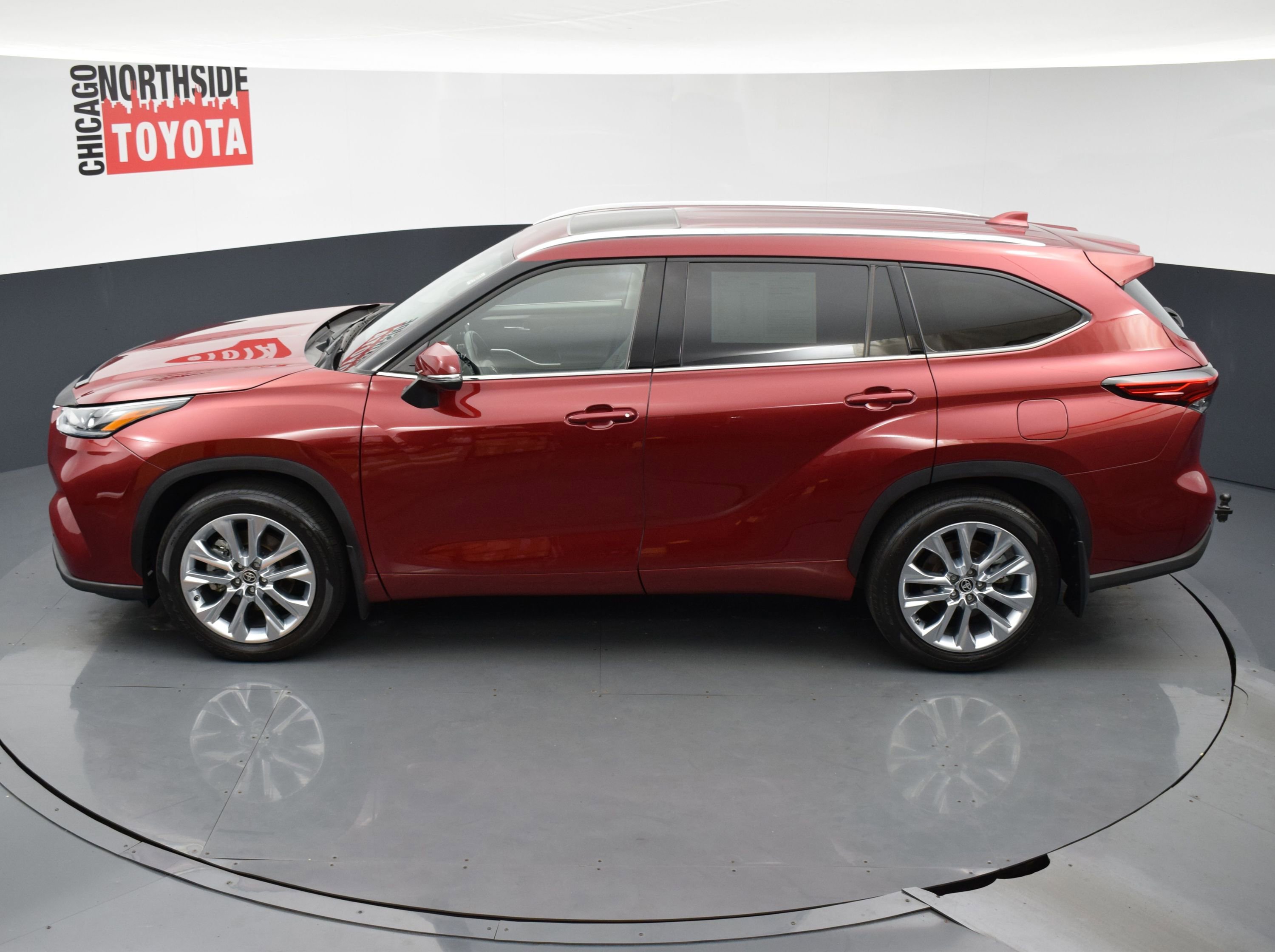 Used 2023 Toyota Highlander Limited AWD/4WD image 26