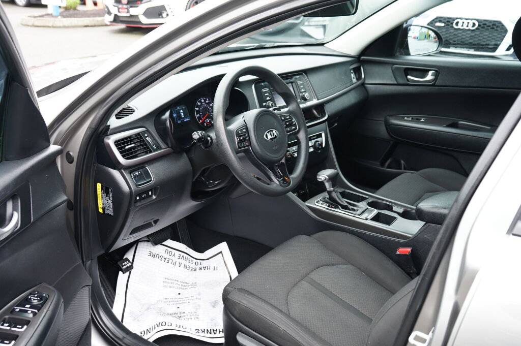 Used 2017 Kia Optima LX image 10