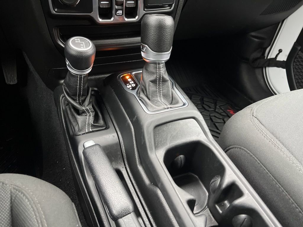 Used 2021 Jeep Wrangler Unlimited Sahara w/ Dual Top Group image 36