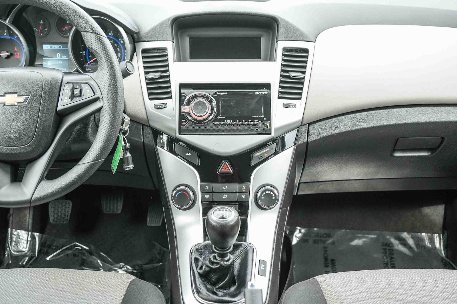 Used 2016 Chevrolet Cruze LS FWD image 13