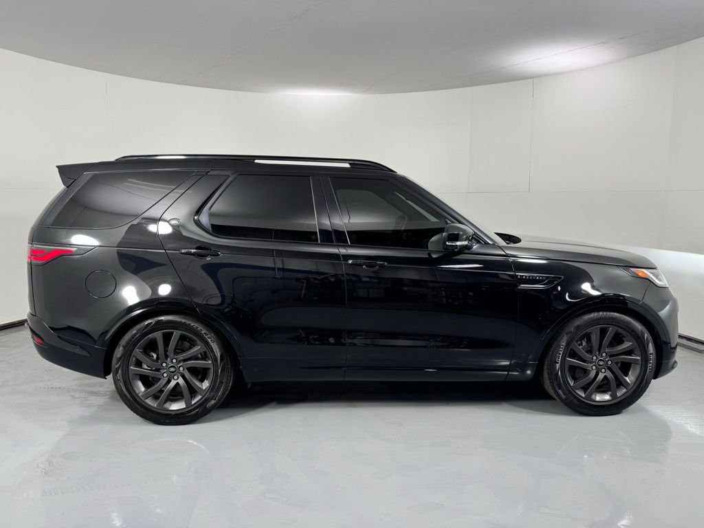 Used 2021 Land Rover Discovery S R-Dynamic image 4