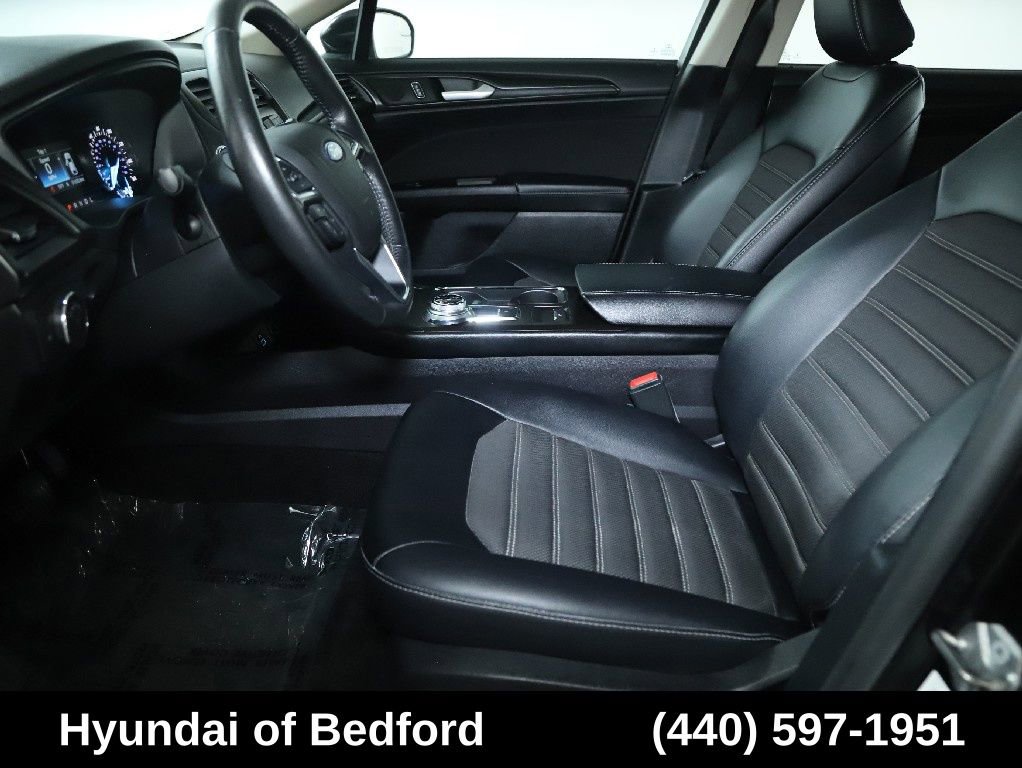 Used 2018 Ford Fusion SE w/ Equipment Group 201A FWD image 19