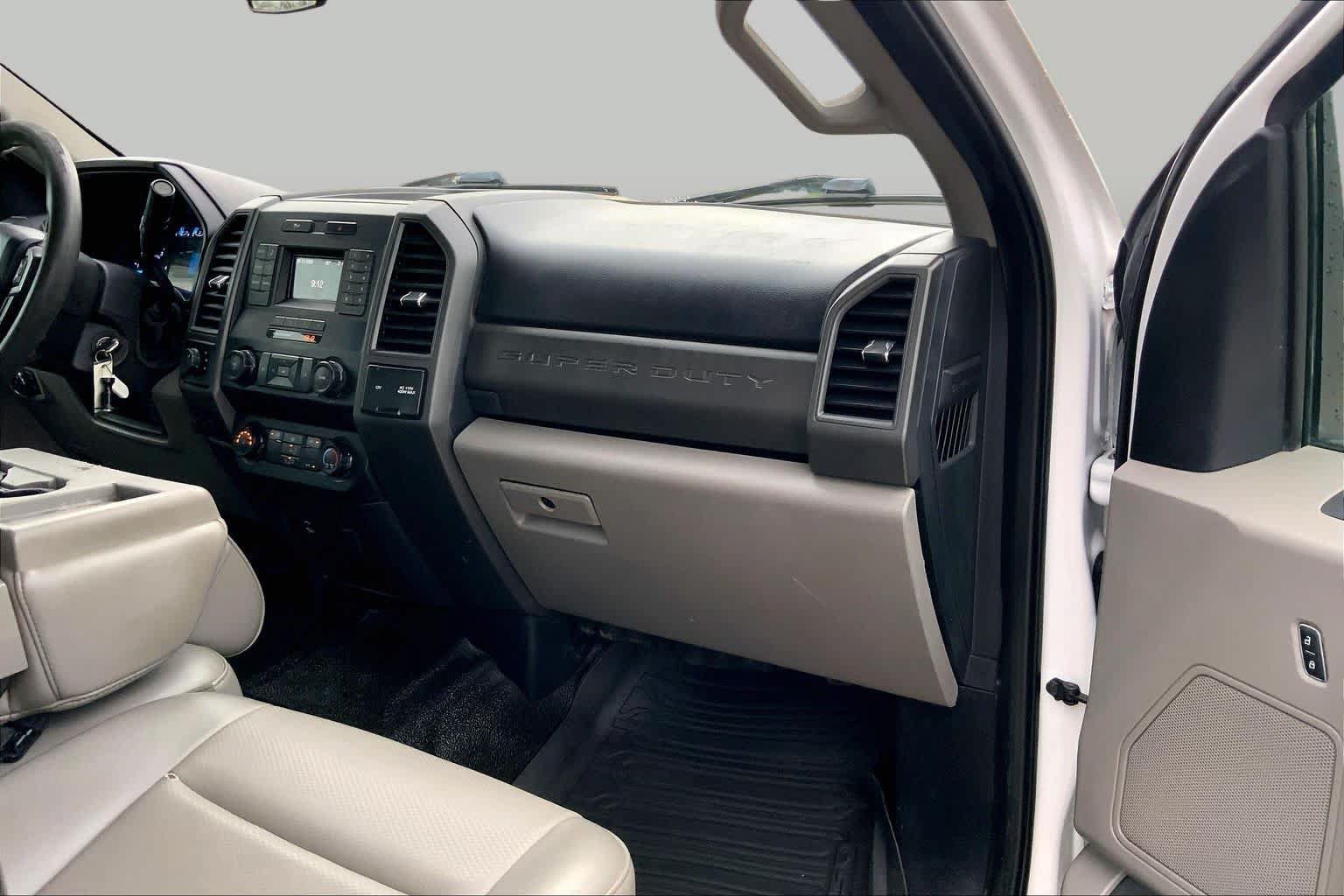 Used 2021 Ford F250 XL w/ Power Equipment Group AWD/4WD image 18