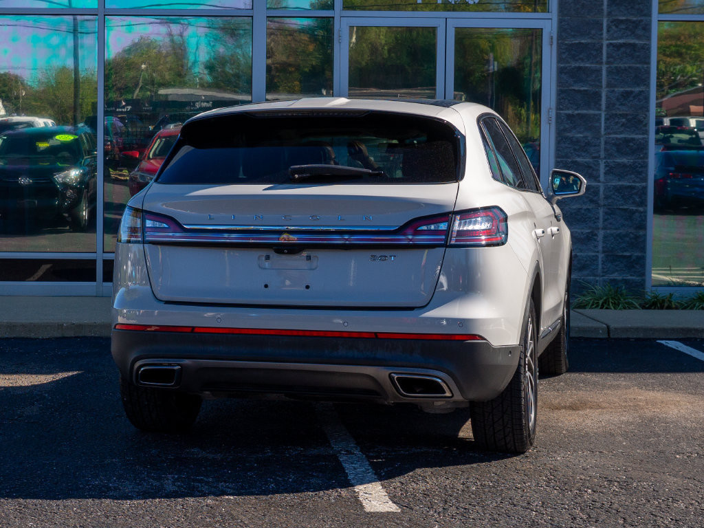 Used 2020 Lincoln Nautilus Reserve FWD image 3