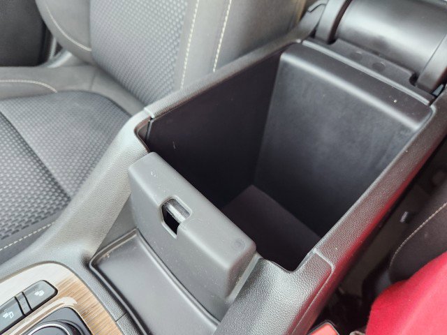 Used 2023 GMC Acadia SLE w/ Driver Convenience Package image 48