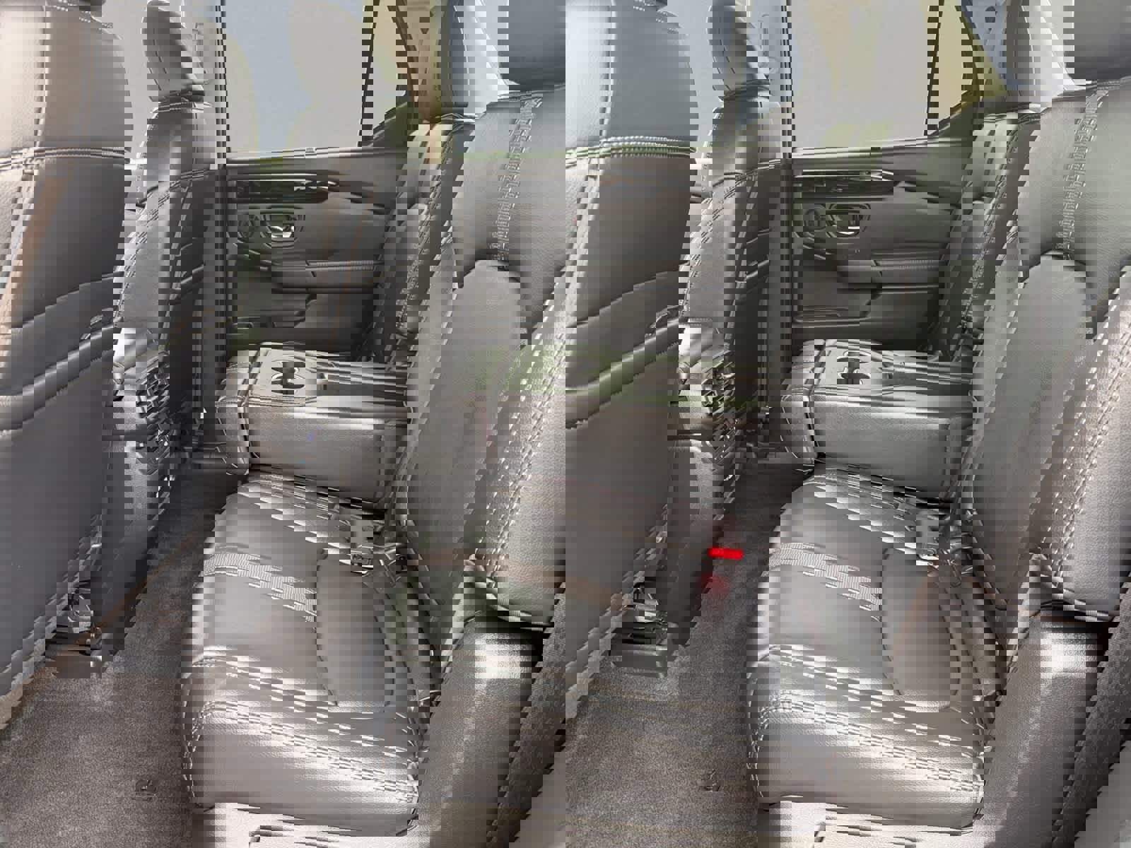 Used 2023 Honda Pilot Touring image 18