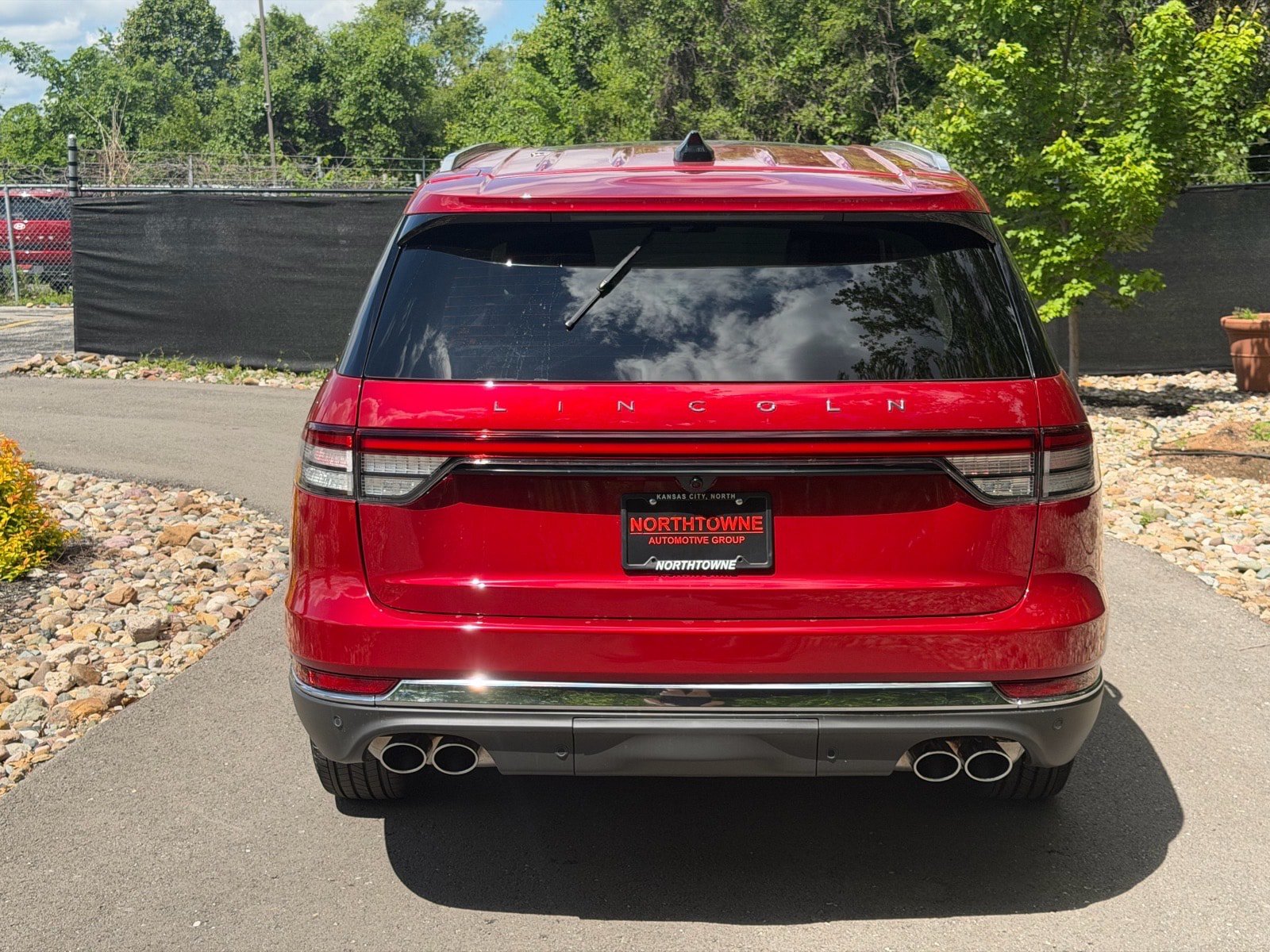 New 2026 Lincoln Aviator AWD image 4