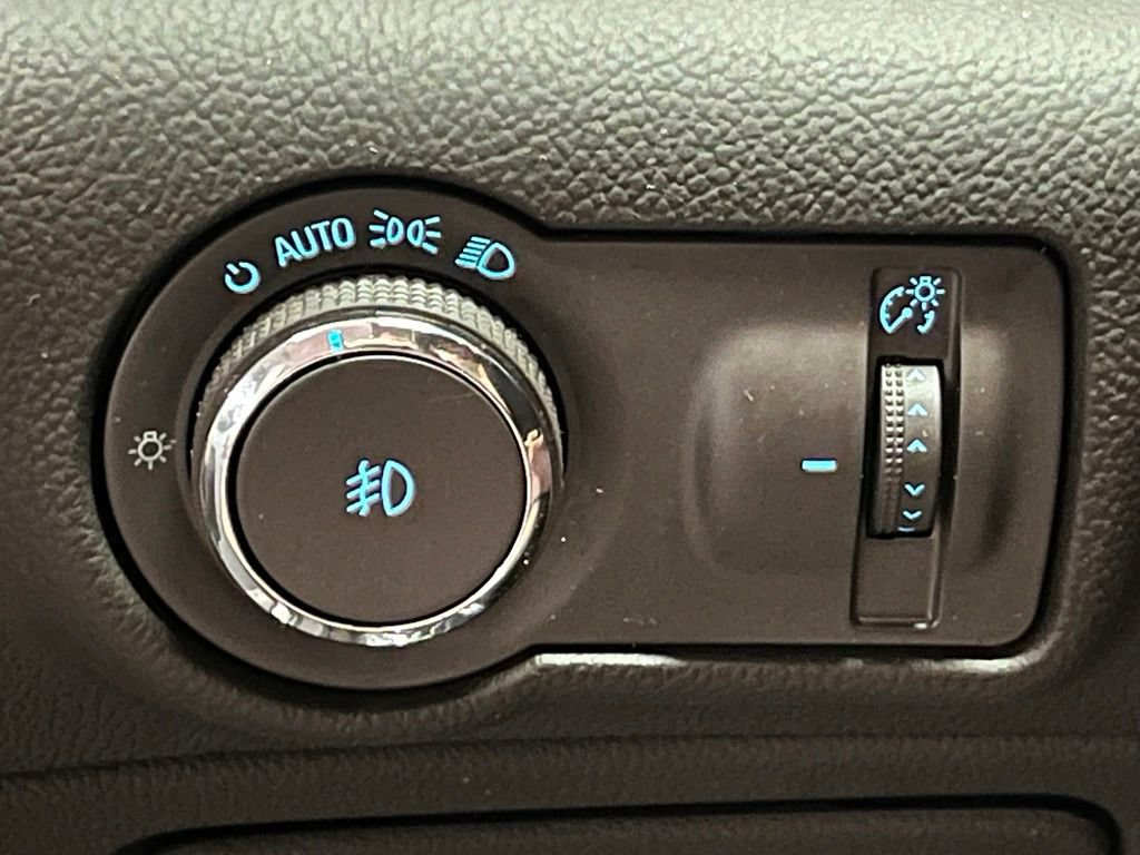 Used 2013 Buick Verano Leather FWD image 17