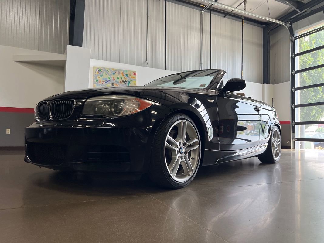 Used 2013 BMW 135i Convertible image 27
