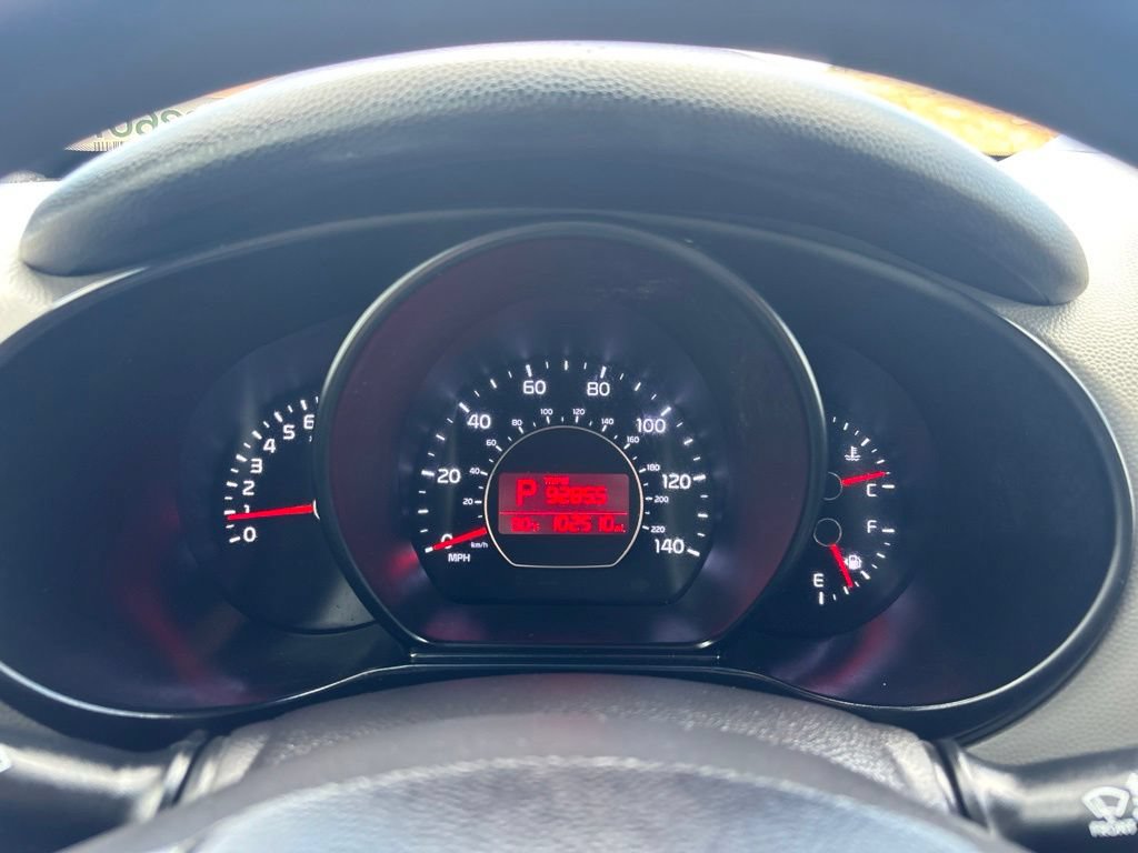 Used 2015 Kia Soul + FWD image 22
