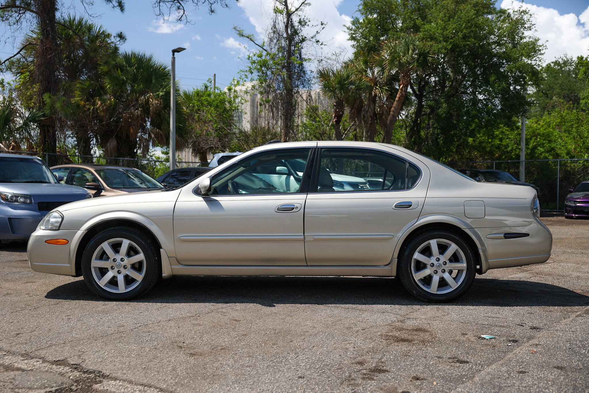Used 2002 Nissan Maxima GLE FWD image 4