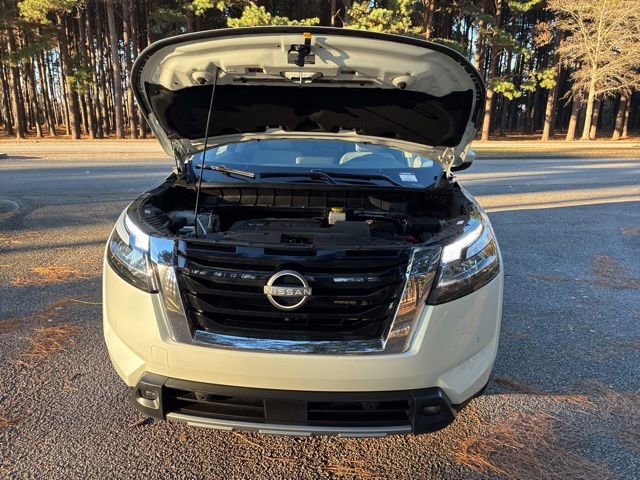 Used 2023 Nissan Pathfinder SL image 20