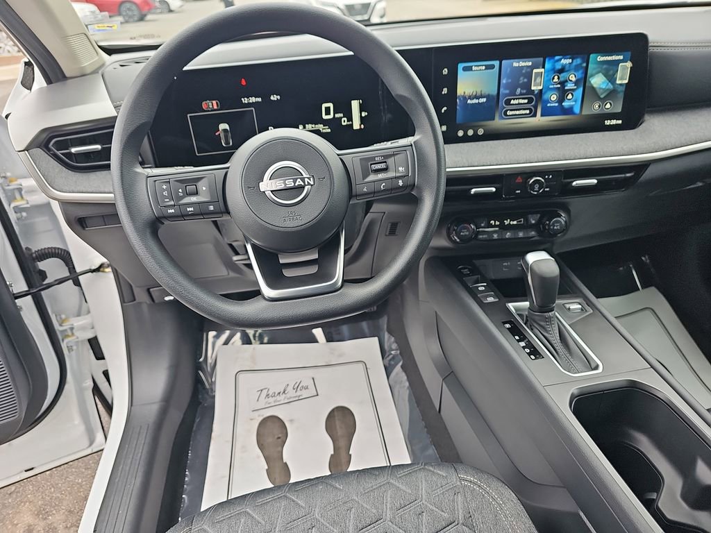 New 2026 Nissan Kicks SV w/ SV Premium Package FWD image 19
