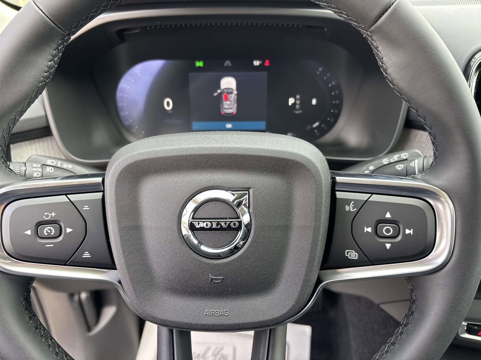 New 2026 Volvo XC40 B5 Ultra w/ Protection Package Premier AWD/4WD image 16