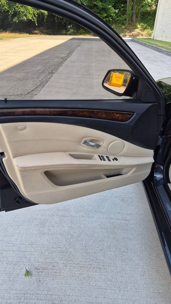 Used 2010 BMW 528i Sedan RWD image 28