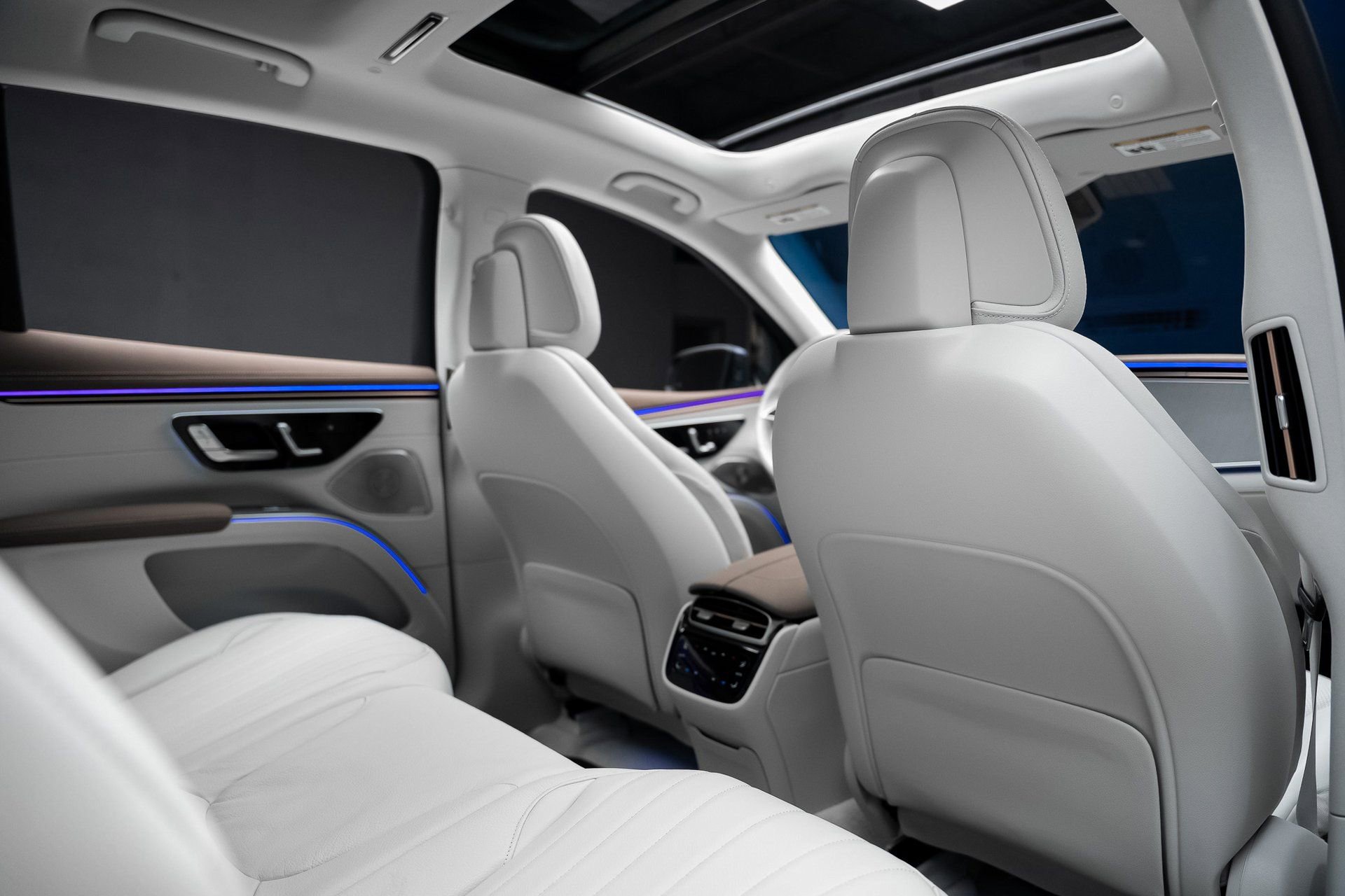 Used 2023 Mercedes-Benz EQS 450+ 4MATIC SUV w/ AMG Line Exterior Package image 67