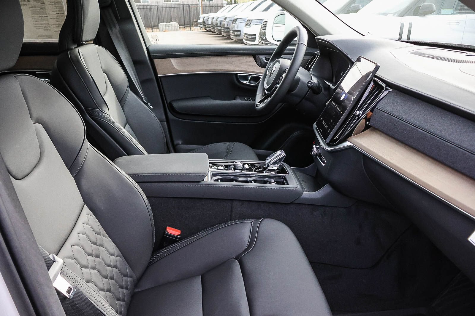 New 2027 Volvo XC90 B6 Plus AWD/4WD image 16
