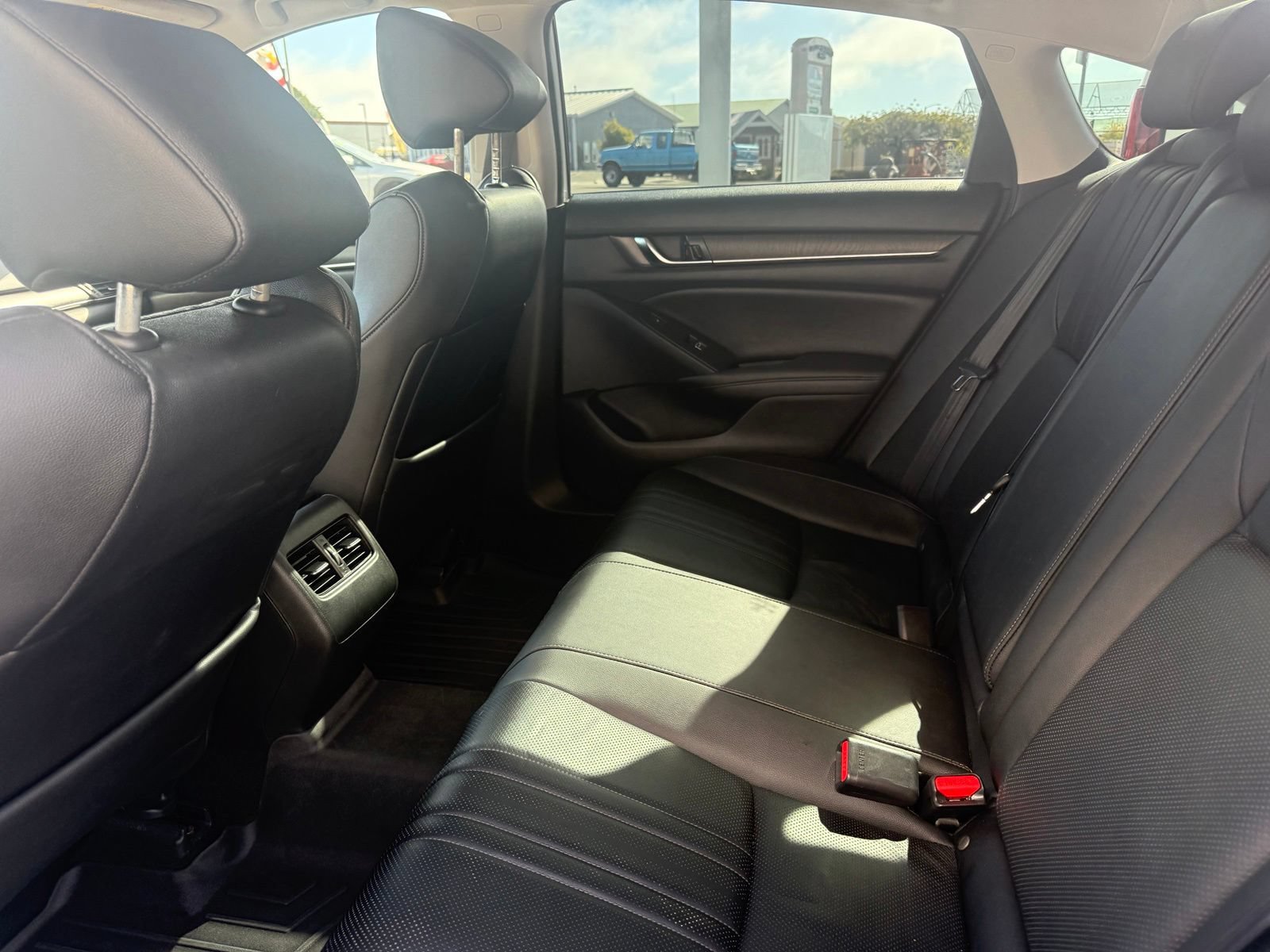 Used 2019 Honda Accord Touring image 24