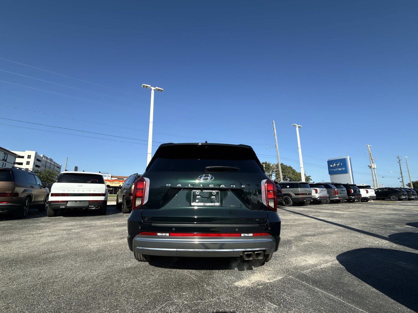 Used 2025 Hyundai Palisade Calligraphy image 4