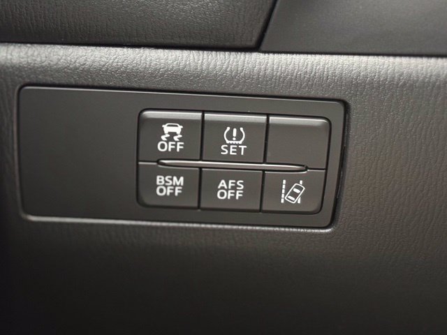 Used 2014 MAZDA MAZDA3 s Grand Touring w/ Technology Package FWD image 27