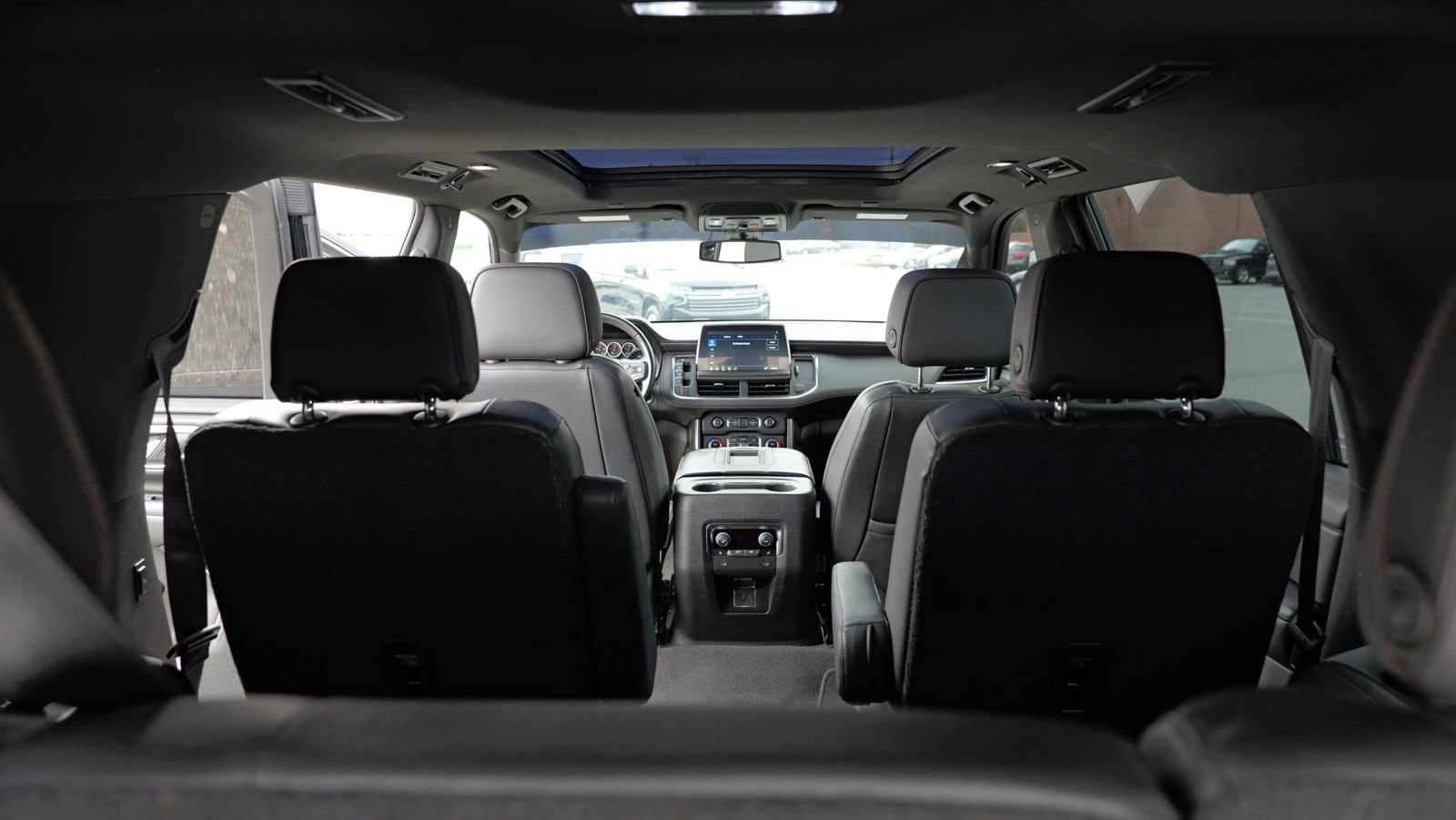 Used 2021 Chevrolet Suburban RST w/ Luxury Package image 33