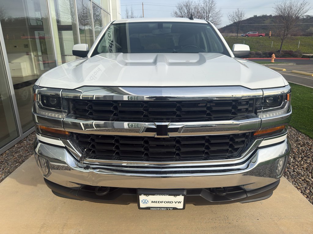 Used 2018 Chevrolet Silverado 1500 LT w/ All Star Edition image 2