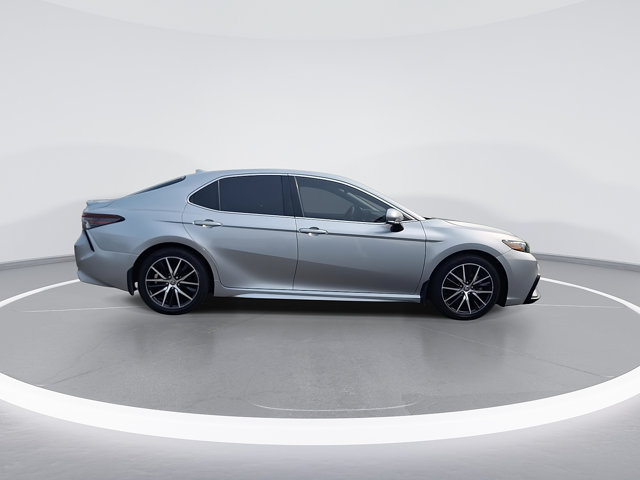 Used 2024 Toyota Camry SE FWD image 10