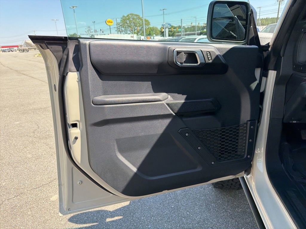 Certified 2025 Ford Bronco Badlands AWD/4WD image 13