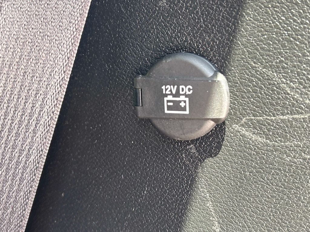 Used 2026 Chrysler Pacifica Select FWD image 13