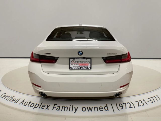 Used 2026 BMW 330i xDrive Sedan AWD/4WD image 4
