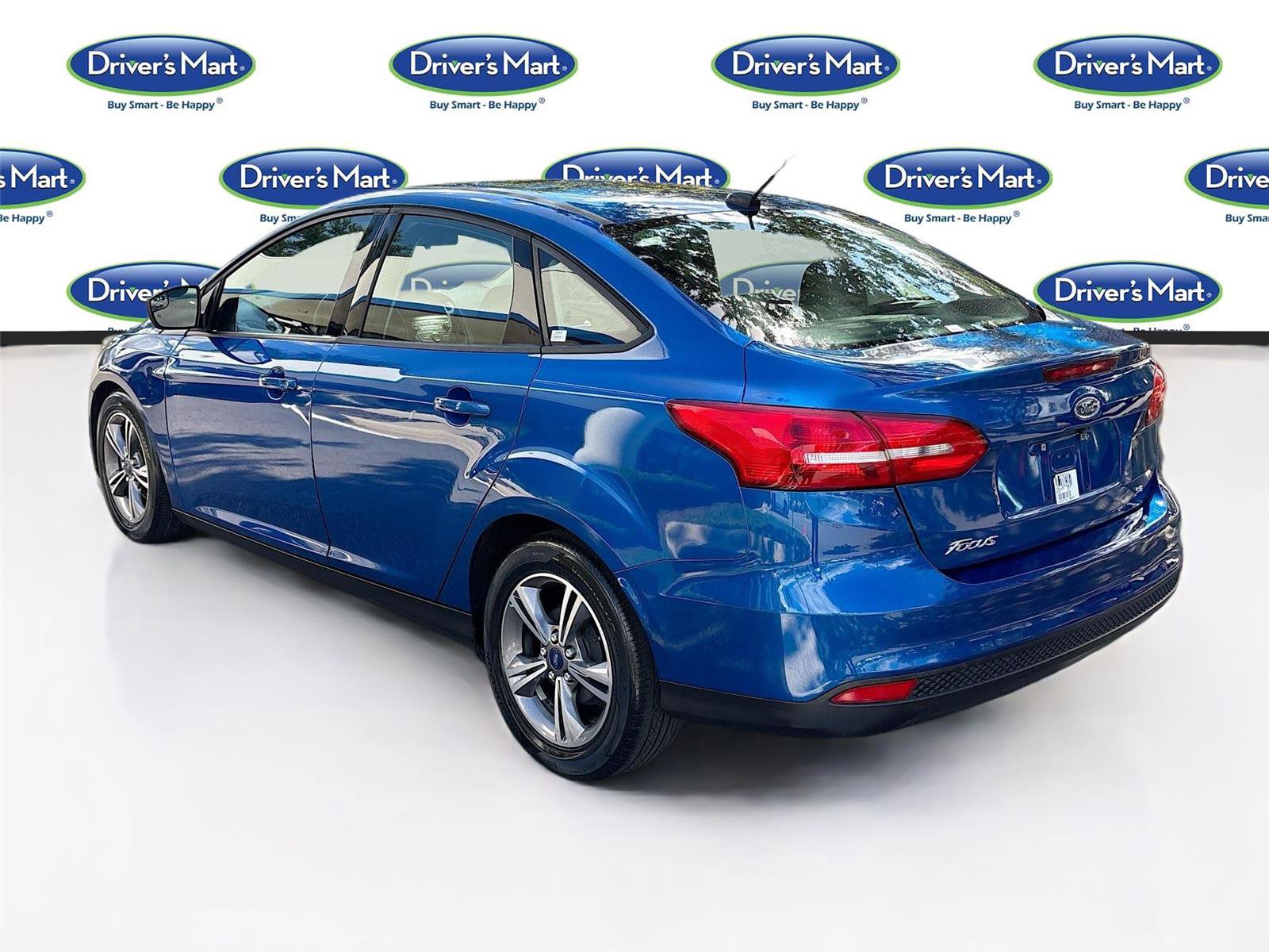 Used 2018 Ford Focus SE w/ SE Appearance Package image 6