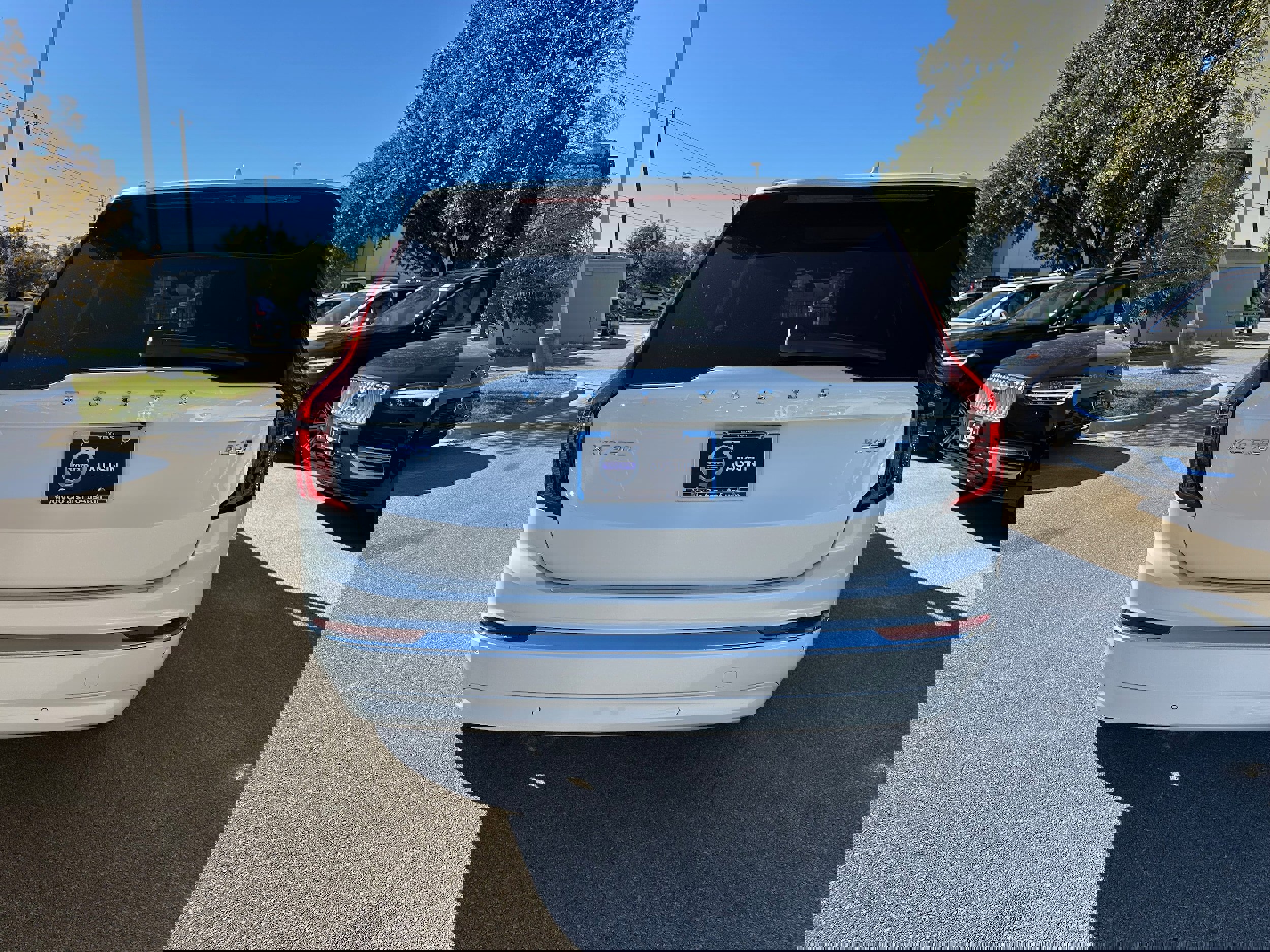 New 2026 Volvo XC90 B6 Plus w/ Protection Package Premier image 5