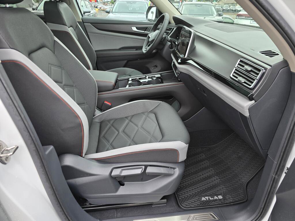 New 2026 Volkswagen Atlas Peak Edition AWD/4WD image 46
