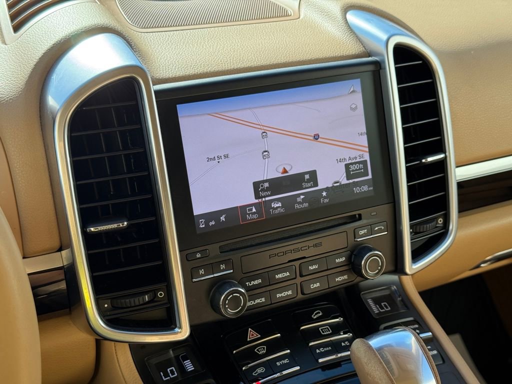 Used 2017 Porsche Cayenne Platinum Edition image 24