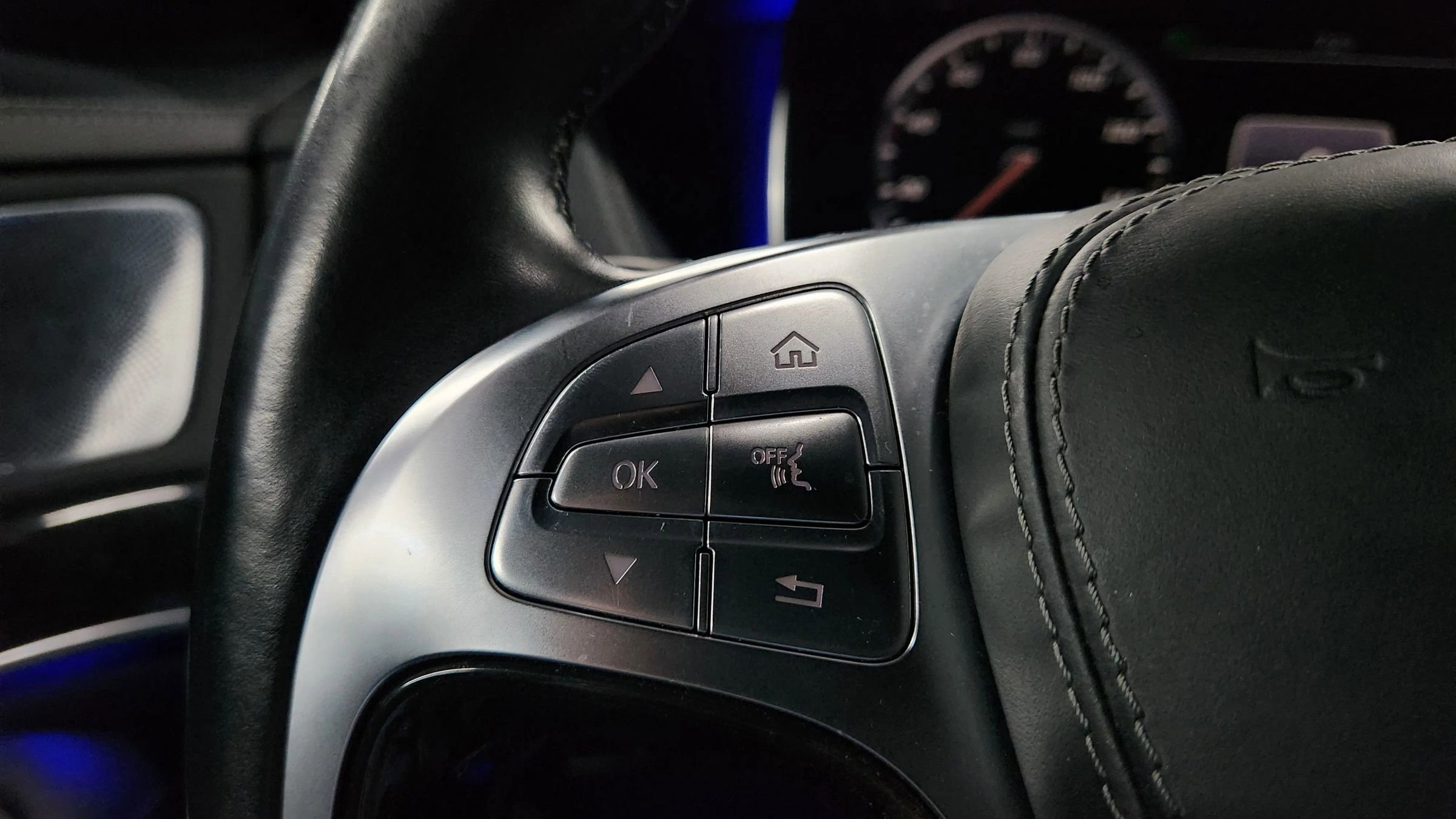 Used 2015 Mercedes-Benz S 550 4MATIC Sedan image 28