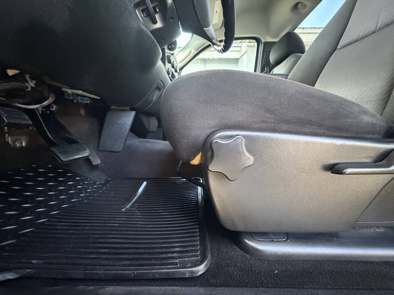 Used 2011 Chevrolet Silverado 1500 LT RWD image 11