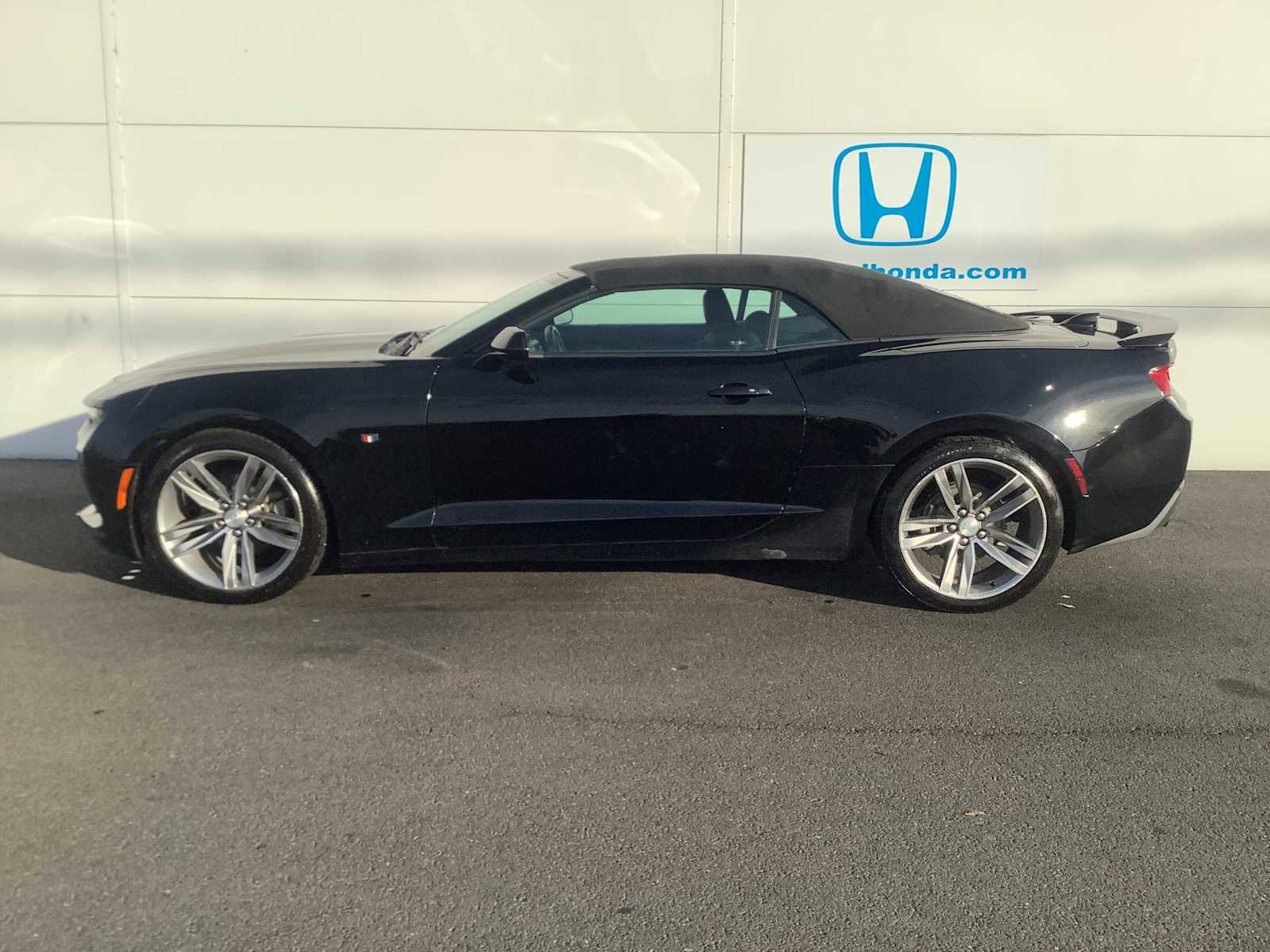 Used 2017 Chevrolet Camaro LT w/ RS Package image 2