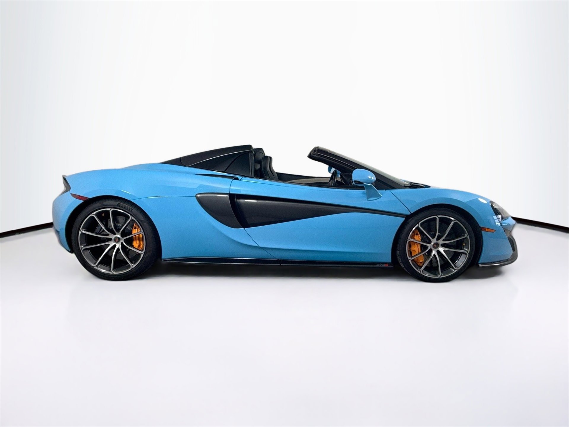 Used 2018 McLaren 570S Spider image 8