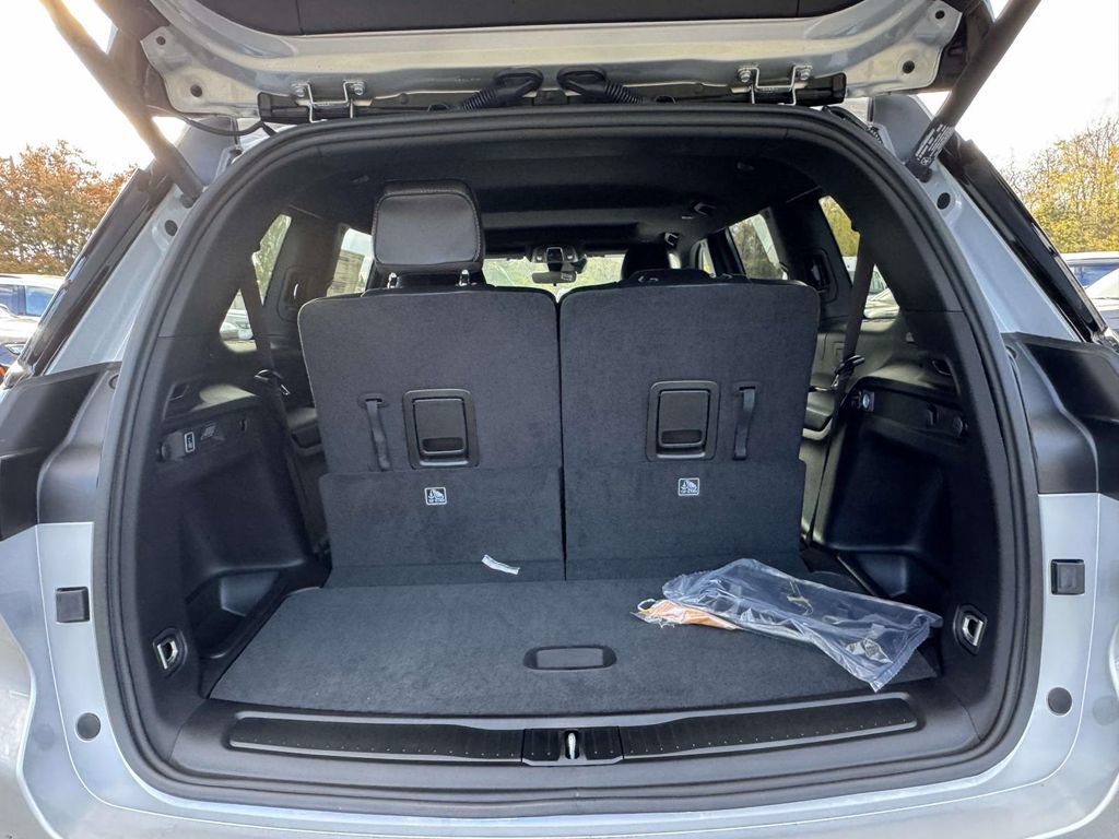 New 2025 Jeep Grand Cherokee L Altitude AWD/4WD image 30