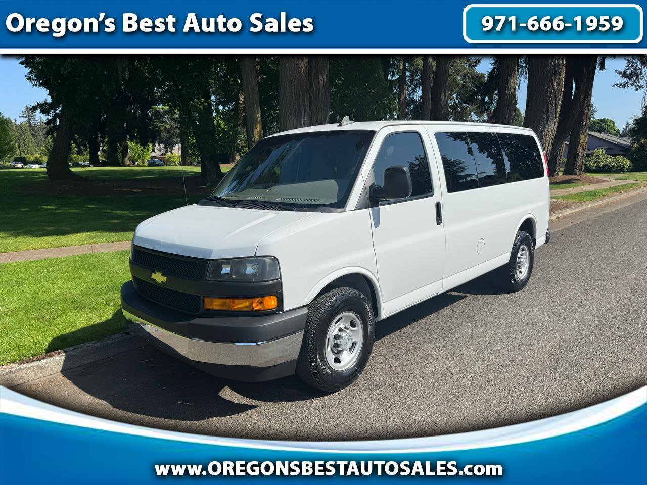 Used 2018 Chevrolet Express 2500 LS w/ Driver Convenience Package RWD image 1