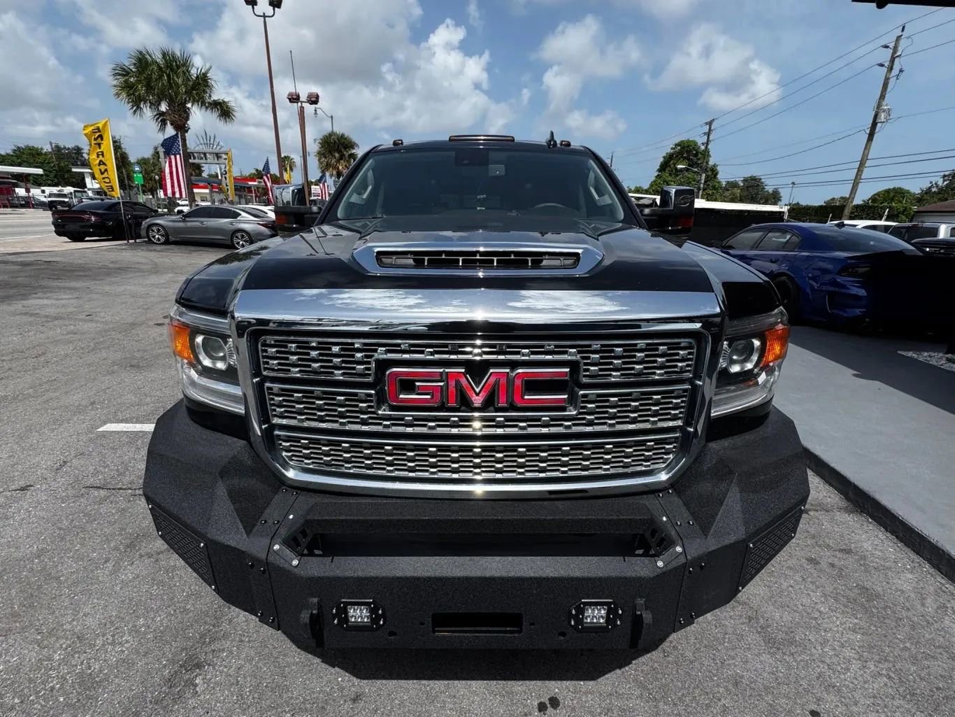 Used 2018 GMC Sierra 3500 Denali w/ Duramax Plus Package image 5