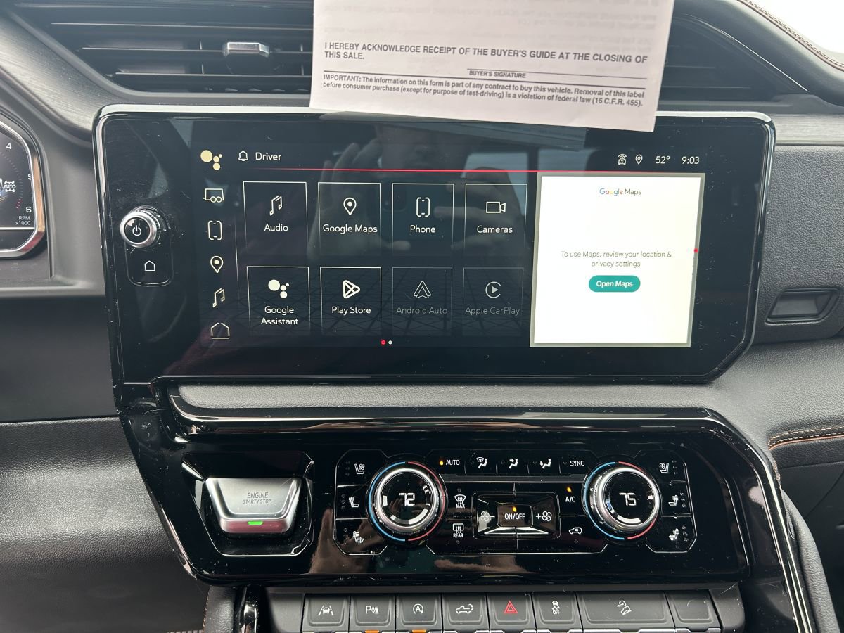 Used 2024 GMC Sierra 1500 AT4 w/ Technology Package AWD/4WD image 9
