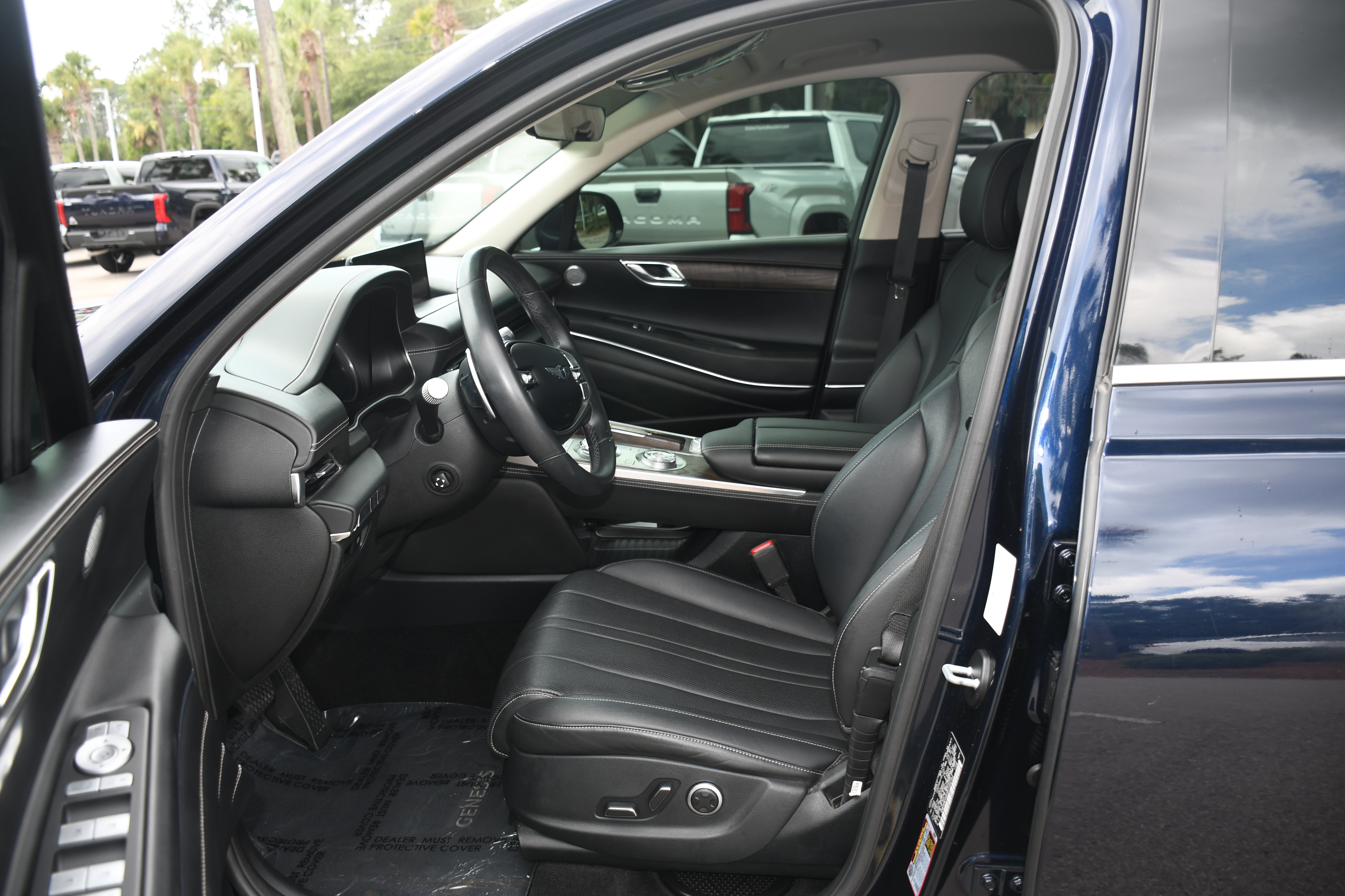 Used 2024 Genesis GV80 2.5T AWD/4WD image 7