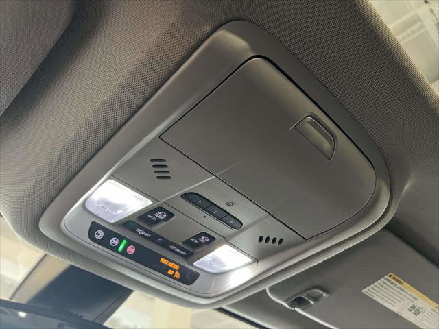 Certified 2022 GMC Acadia SLT w/ Technology Package image 36